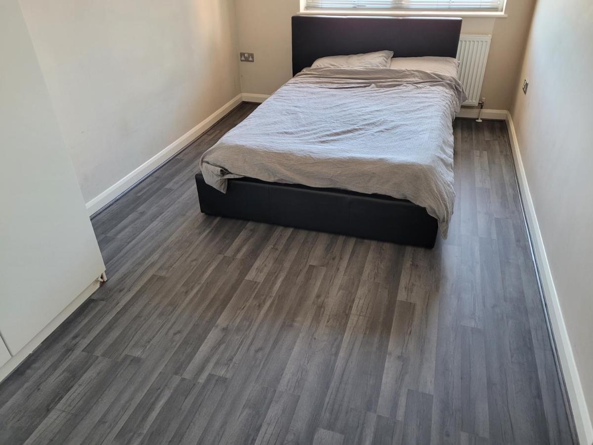 Spacious Modern Flat In Luton Town Centre מראה חיצוני תמונה